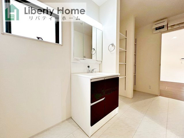 第1石岡市茨城　新築戸建の独立洗面台