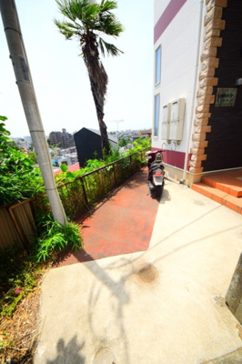 【エントランス】 | サザンローズ野毛山公園