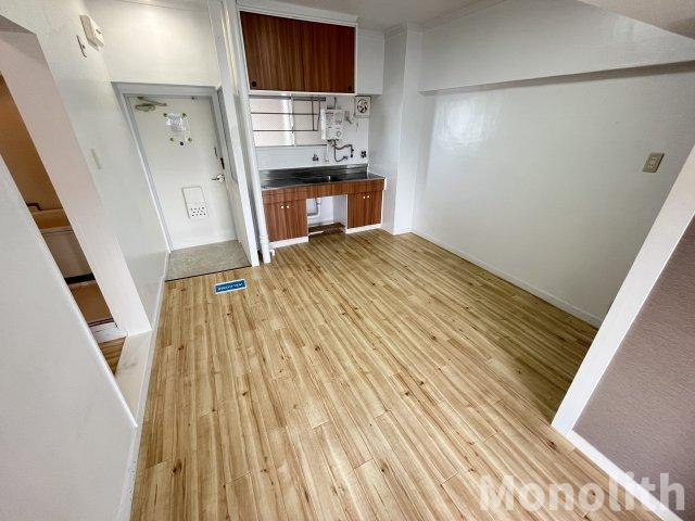 ビレッジハウス泉北栂タワーの居間・リビング