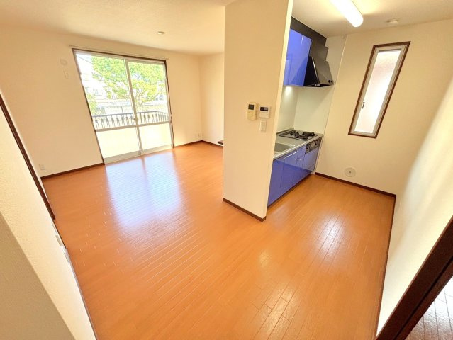 ニューヴァレイ船越　A棟の居間・リビング