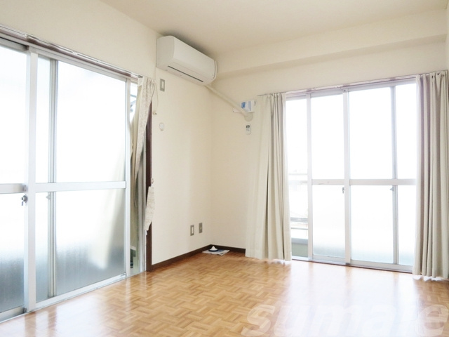 第二星野コーポの居間・リビング|☆6帖の洋室です☆