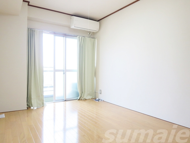 第二星野コーポの居間・リビング|☆6帖のキレイな洋室です☆