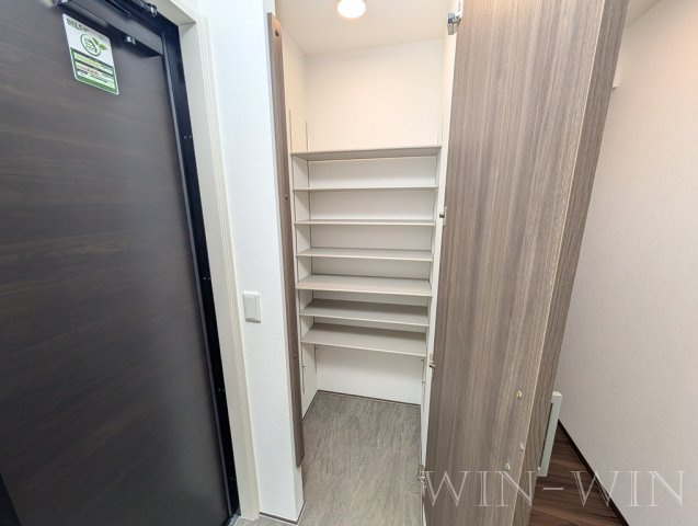 D-avance東脇の玄関