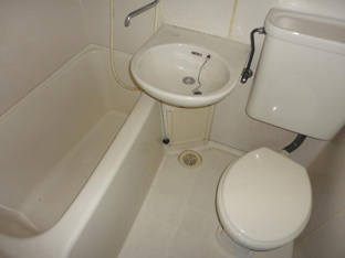 お風呂とトイレが一緒です。