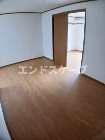 カーサ　コーモダ　Ｂの居間・リビング|高崎、前橋のお部屋探しはエンドスケープまで！お客様の理想お聞かせ下さい♪