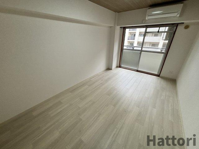 アーデン新大阪の居間・リビング