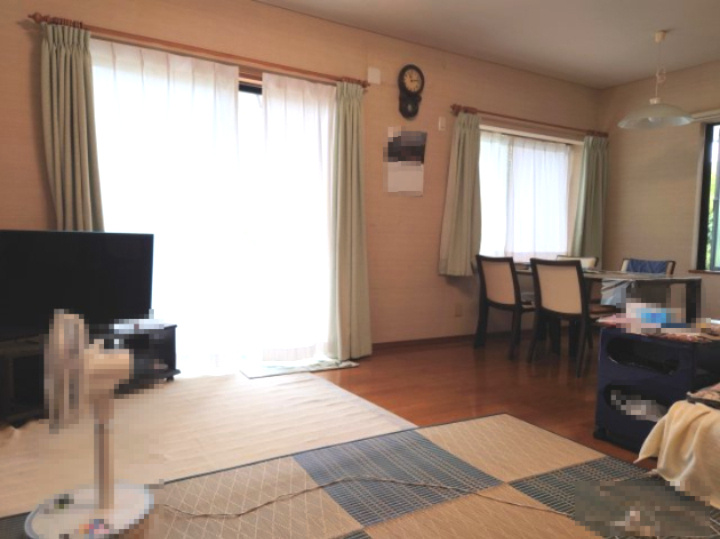 【居間・リビング】の画像