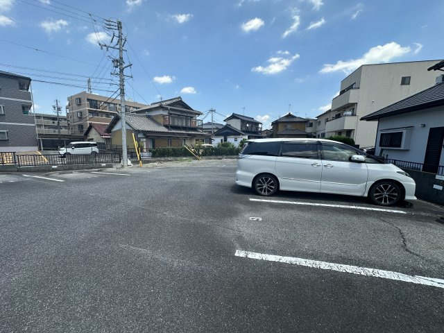 セントレアコートの駐車場