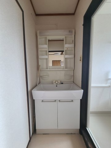 オレンジハイツの独立洗面台|洗面台です