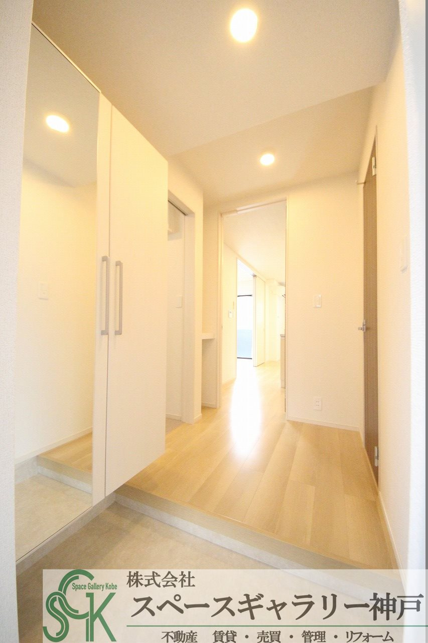 ヴィヴァレス松の内の玄関|※お部屋により仕様が異なる場合があります※