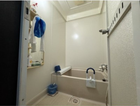 春採4丁目◎静かで落ち着いた環境で広々とした6LDK中古住宅♪の浴室|一日の疲れを癒し、リラックスできるプライベート空間です。