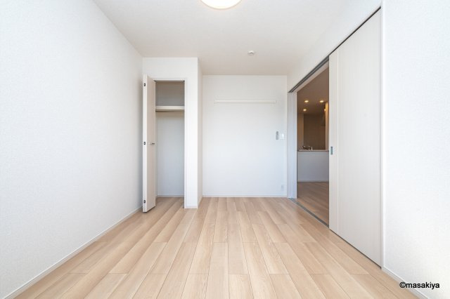 プレシャス・アイルの洋室|家賃割10％　割引期間は契約開始日より23ヶ月後の末日迄。