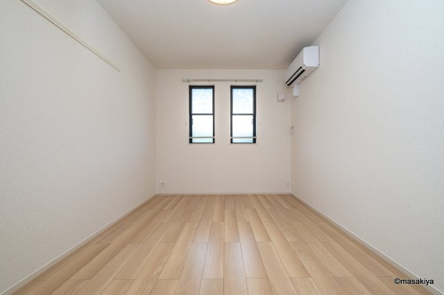 プレシャス・アイルの洋室|家賃割10％　割引期間は契約開始日より23ヶ月後の末日迄。