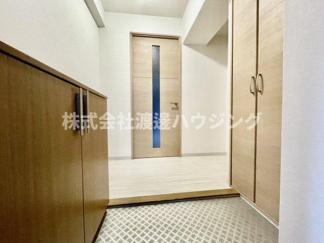 紙谷第2マンションの玄関