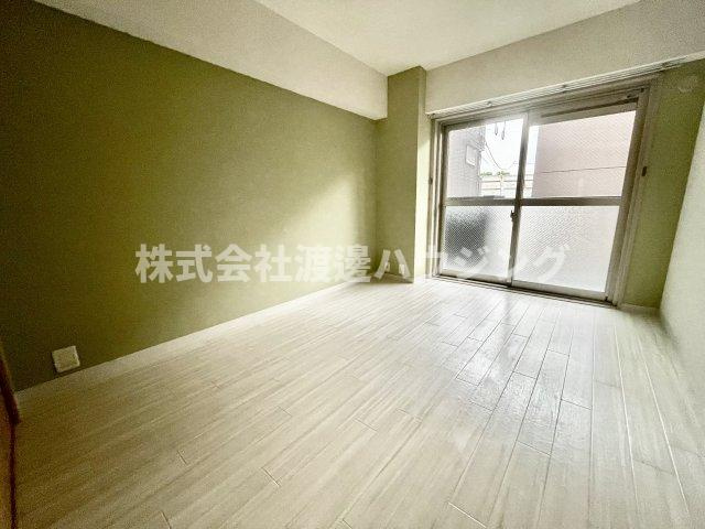 紙谷第2マンションの洋室