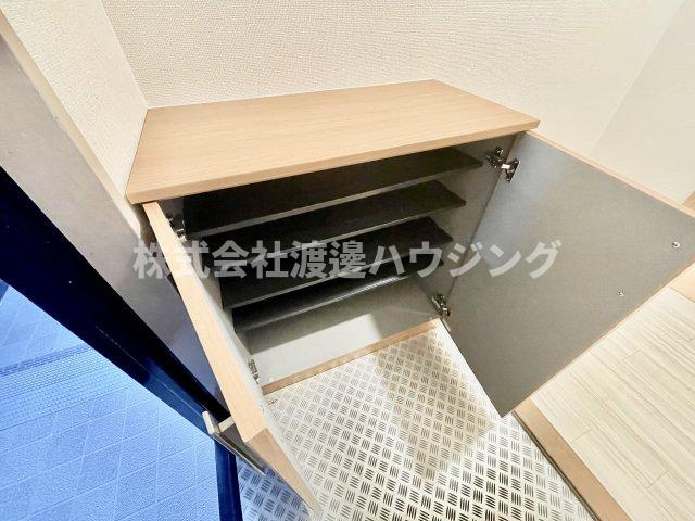 紙谷第2マンションの収納|下駄箱も付いてます。