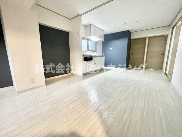 紙谷第2マンションの居間・リビング