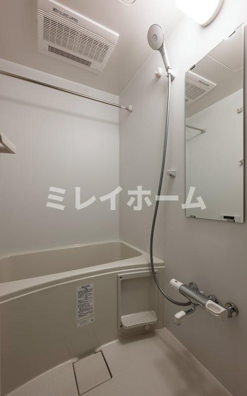 プラティーク下丸子の浴室