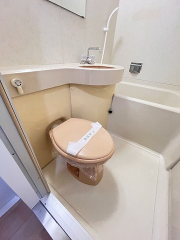 大阪市都島区内代町１丁目の賃貸マンションのトイレ