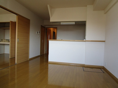 【居間・リビング】 | リバーサイドカメリア