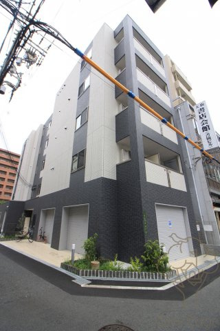 オイコス西天満の外観
