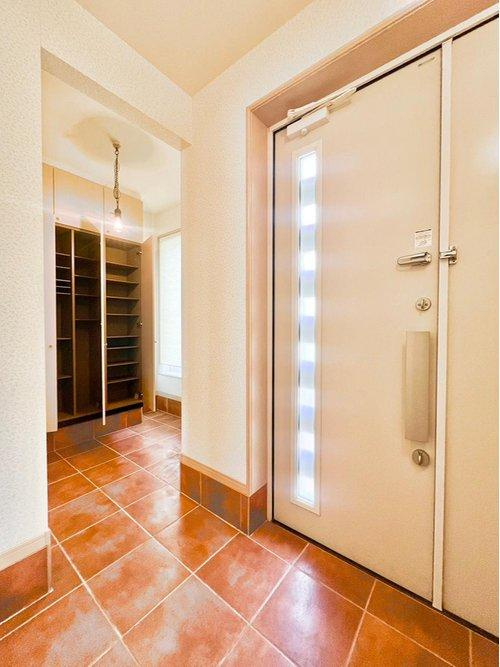 和歌山県海草郡紀美野町 中古戸建の玄関|玄関