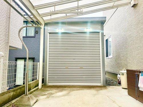 和歌山県海草郡紀美野町 中古戸建の収納|大型倉庫つき