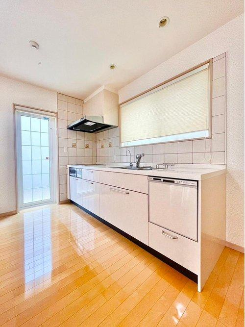 和歌山県海草郡紀美野町 中古戸建のキッチン|キッチン②