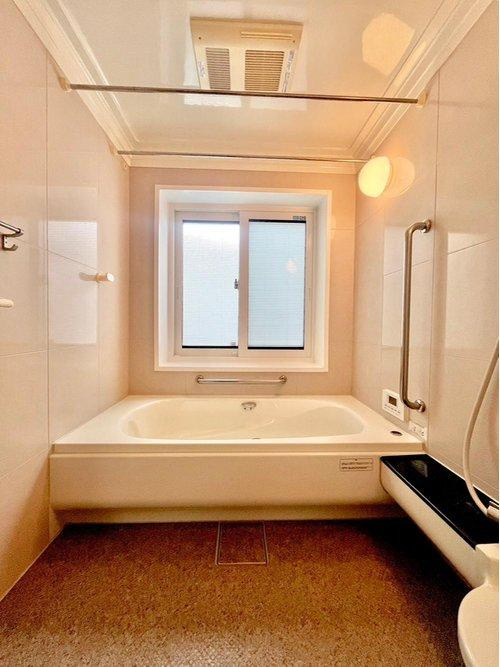 和歌山県海草郡紀美野町 中古戸建の浴室|浴室