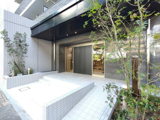 L&Cレジデンス鶴舞公園　名古屋市賃貸　仲介手数料無料のエントランス