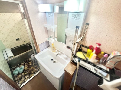 【独立洗面台】 | 滋賀県長浜市三田町　中古戸建　作業場・倉庫付き | 【独立洗面所】水回りのリフォームはご相談下さい（＾◇＾）お客様のご要望やご予算にあわせた提案をさせて頂きます。ご相談はもちろん無料ですのでお気軽にお問合せ下さい♪