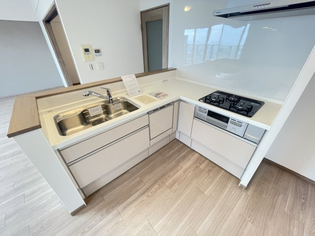 ロイヤルメドゥ香里園タワーのキッチン