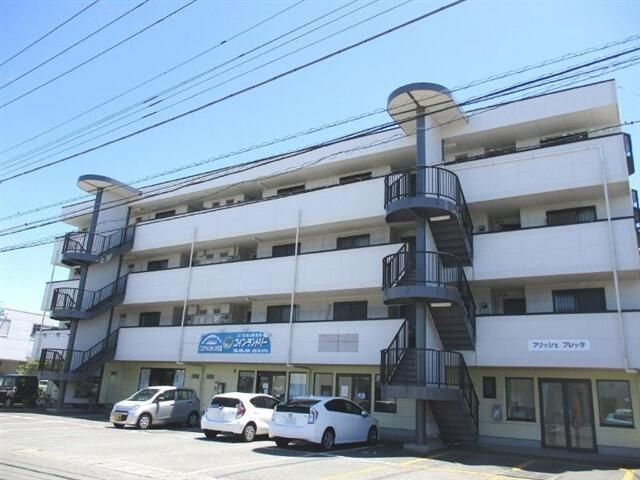 フリッシュ　ブレッタ