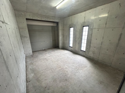 【駐車場】 | 【屋上付】沼田市横塚町　３階建2LDK
