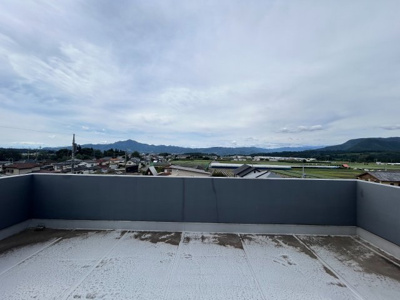 【展望】 | 【屋上付】沼田市横塚町　３階建2LDK
