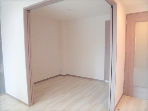 ワコーレフェリズ西岡本のその他|洋室約5.0畳