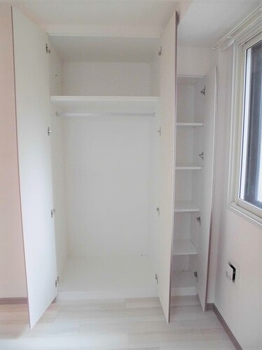 ワコーレフェリズ西岡本の収納|クロゼット(洋室約6.3畳)