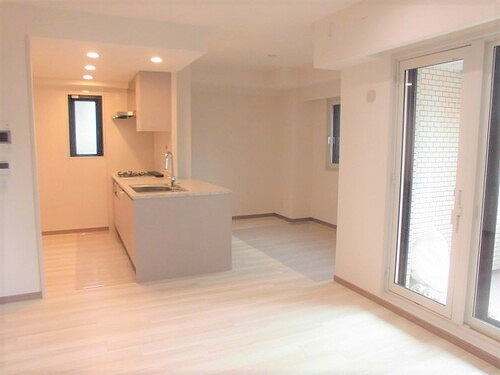 ワコーレフェリズ西岡本の居間・リビング|リビングダイニング