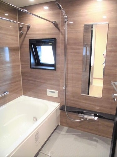 ワコーレフェリズ西岡本の浴室|浴室