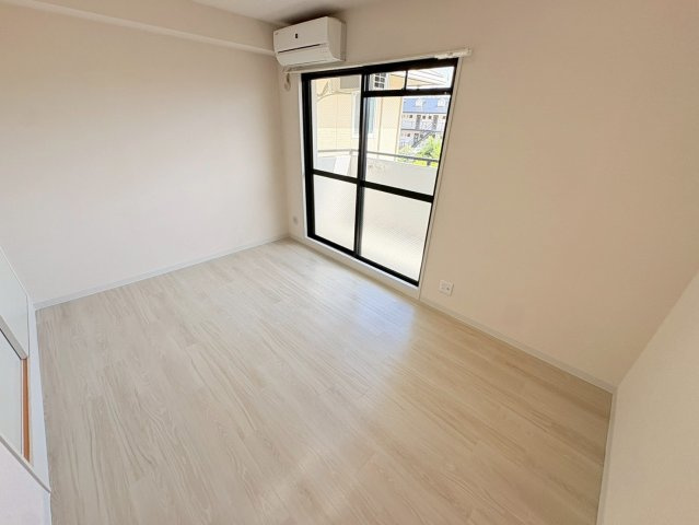 ヴィラ芦屋川の居間・リビング