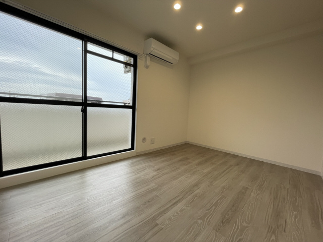 ヴィラ芦屋川の居間・リビング