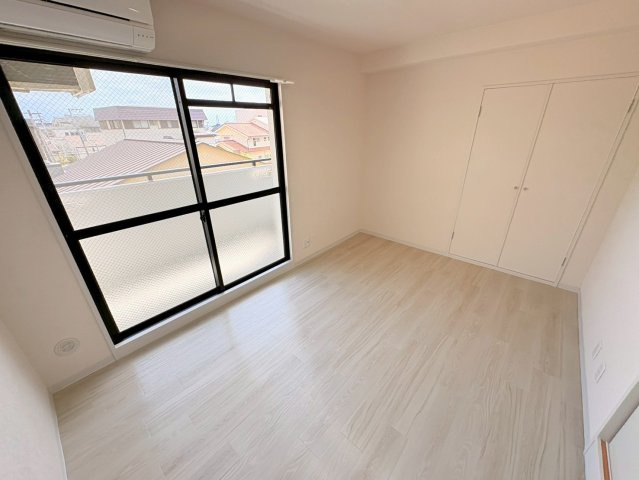 ヴィラ芦屋川の居間・リビング