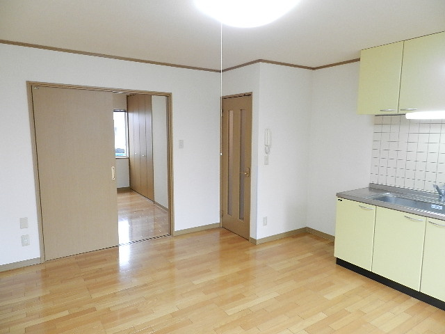 ベルシーヌ美園の居間・リビング