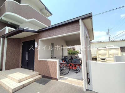 【エントランス】 | エクシード御油