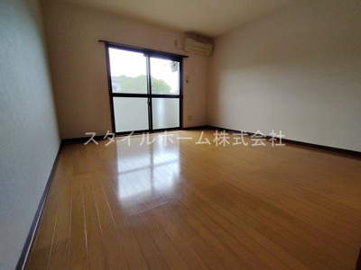 【居間・リビング】 | エクシード御油 | 同建物内別部屋の写真です。