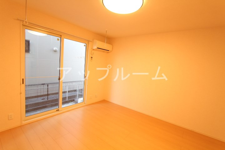 メゾン富貴の居間・リビング