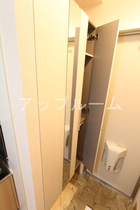 メゾン富貴の玄関