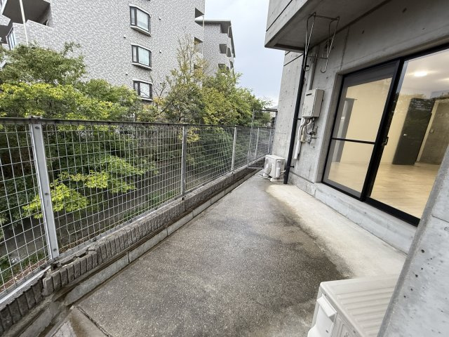セントラルコート３号館のバルコニー