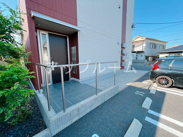 ＷＩＮＧ ＫＡＳＵＧＡＩのエントランス