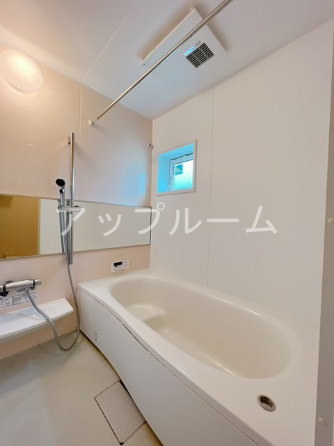 ＷＩＮＧ ＫＡＳＵＧＡＩの浴室